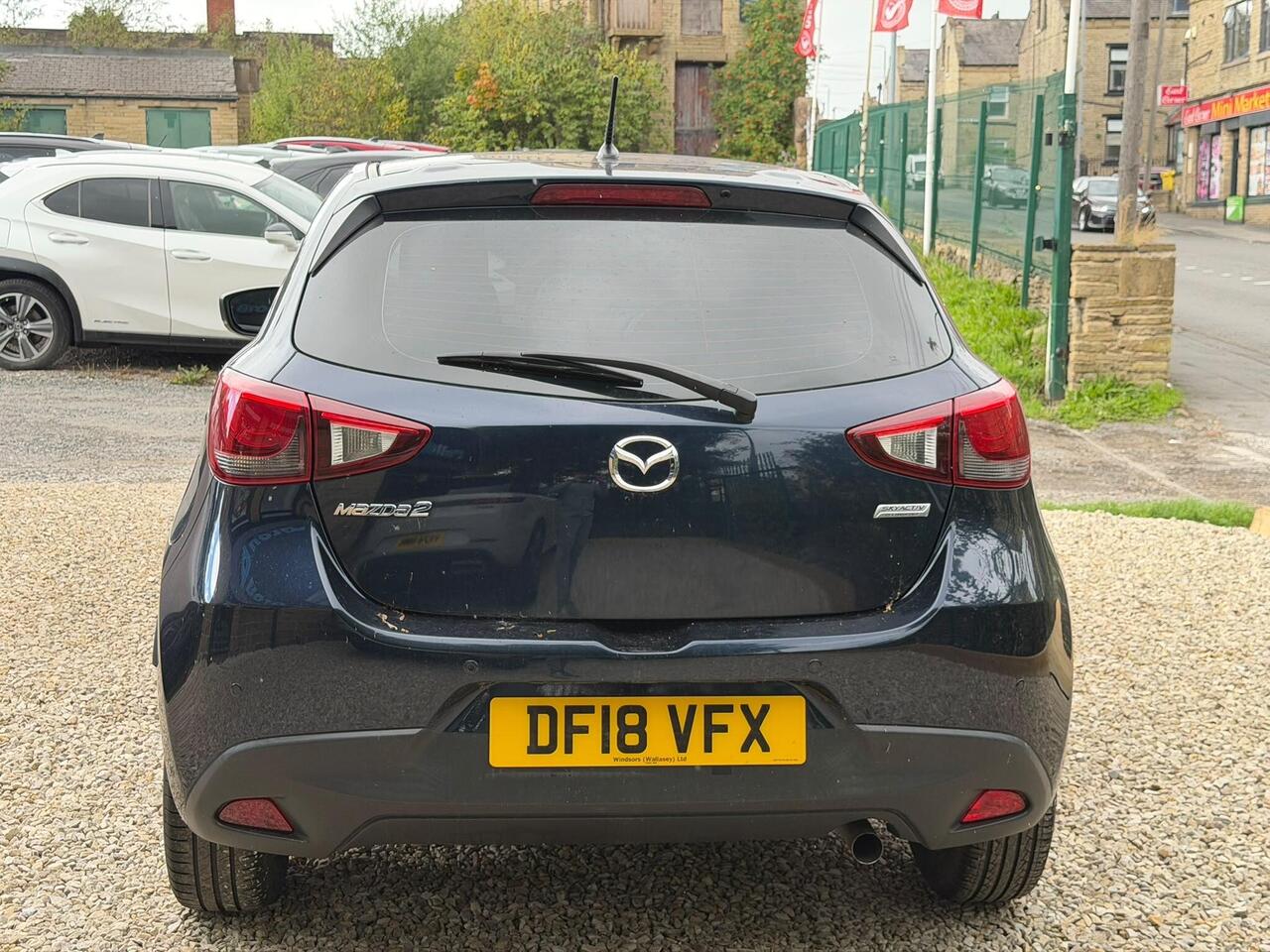 Mazda Mazda2 — photo 7