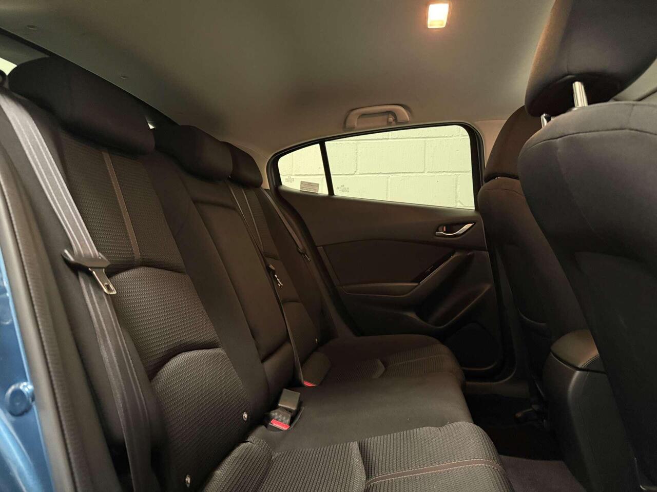 Mazda Mazda3 — photo 32