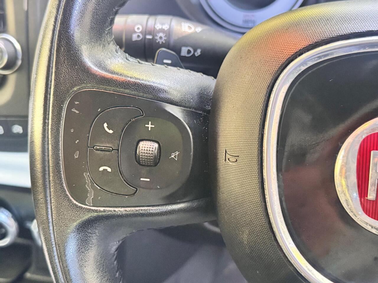 Fiat 500L — photo 26