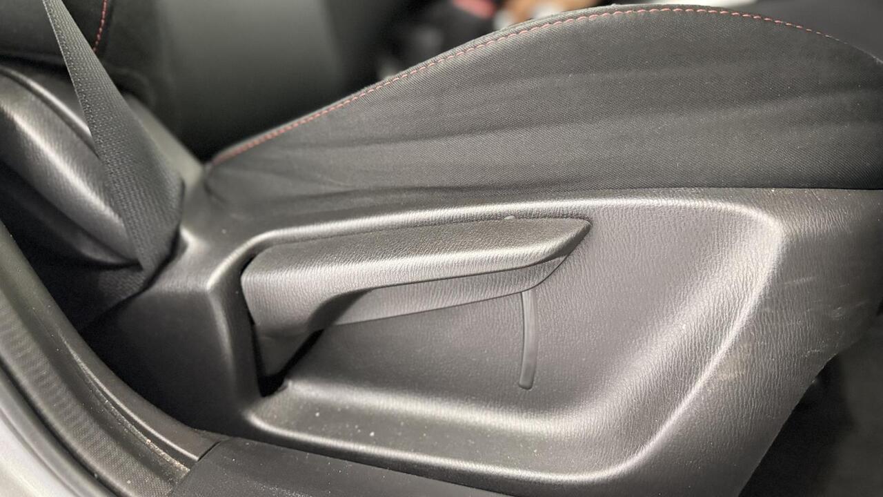 Mazda Mazda2 — photo 25