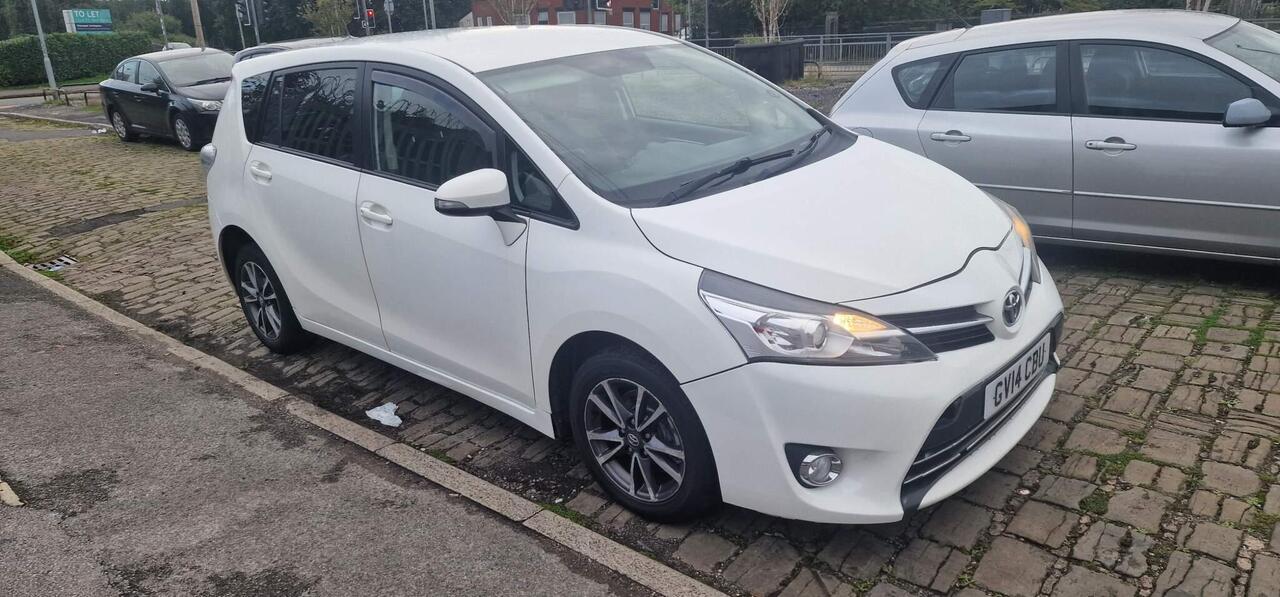 Toyota Verso — photo 2