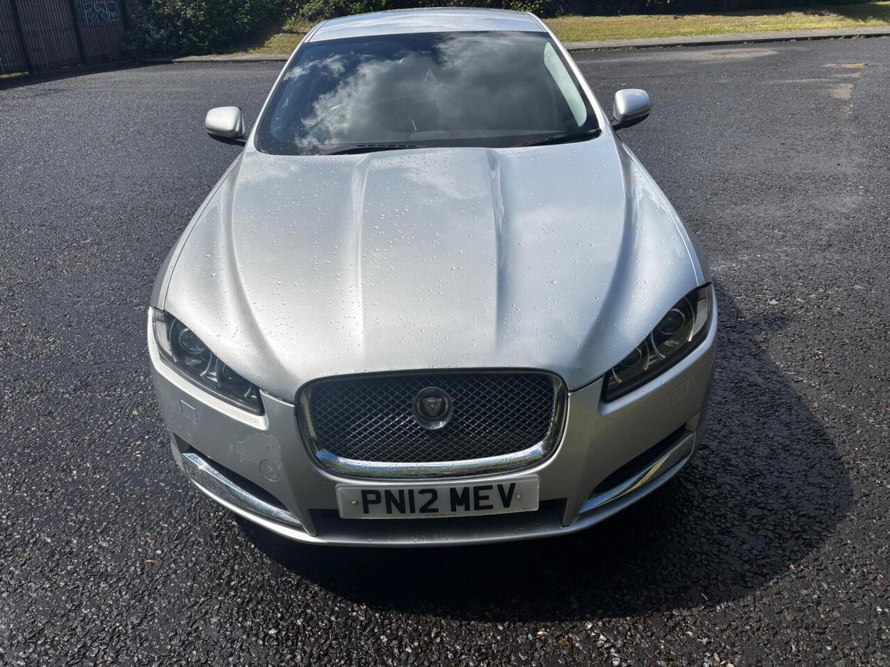 Jaguar XF — photo 1