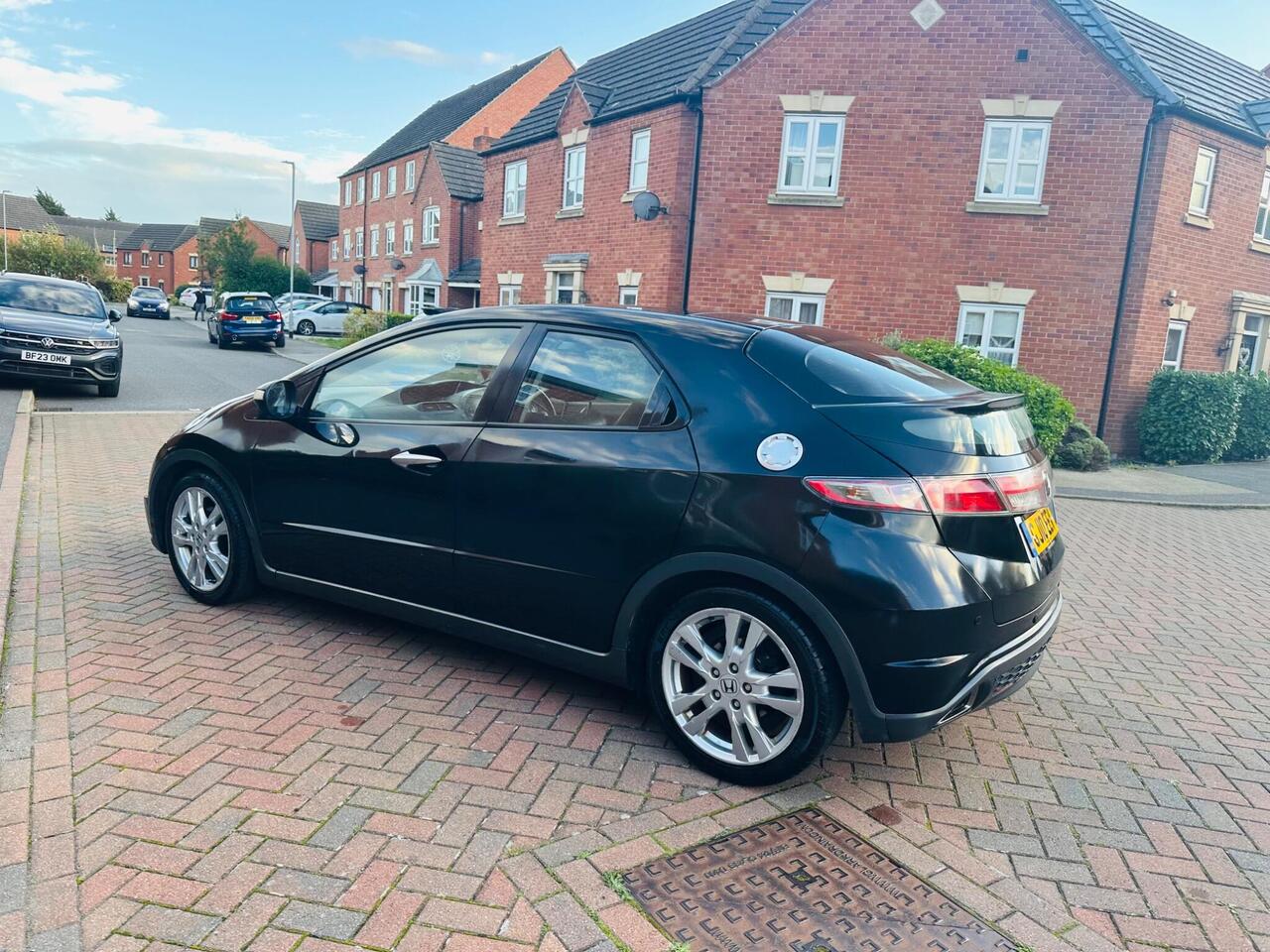Honda Civic — photo 37