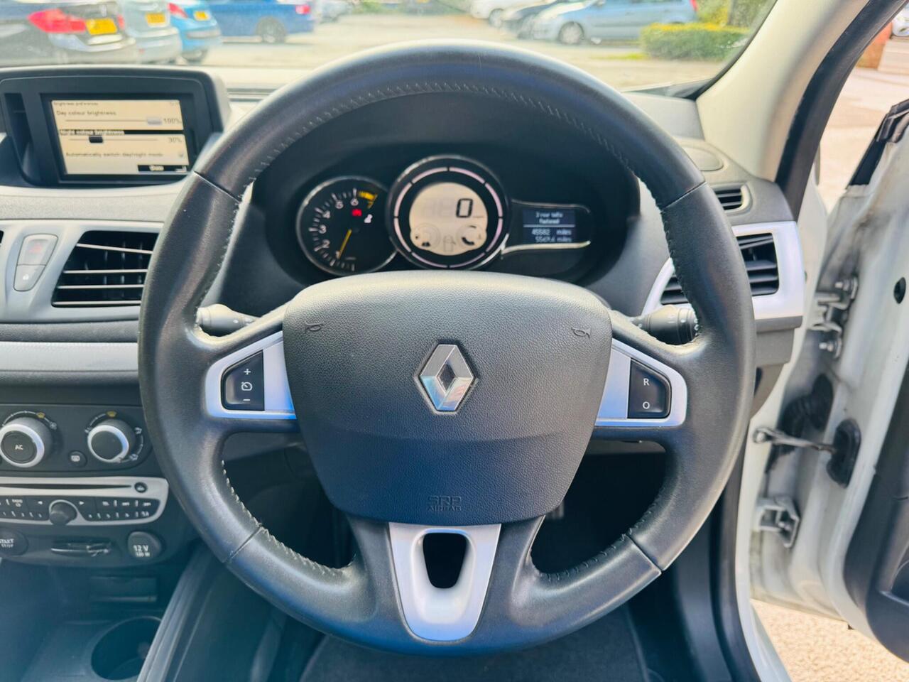 Renault Megane — photo 18