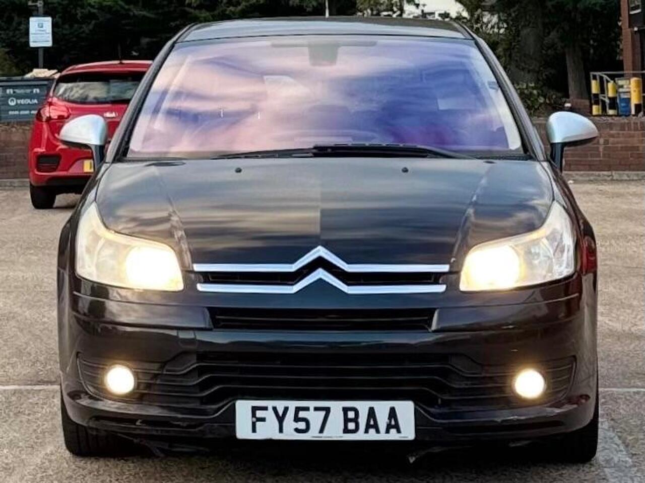Citroen C4 — photo 2
