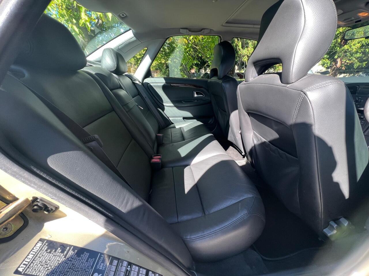 Volvo S40 — photo 9