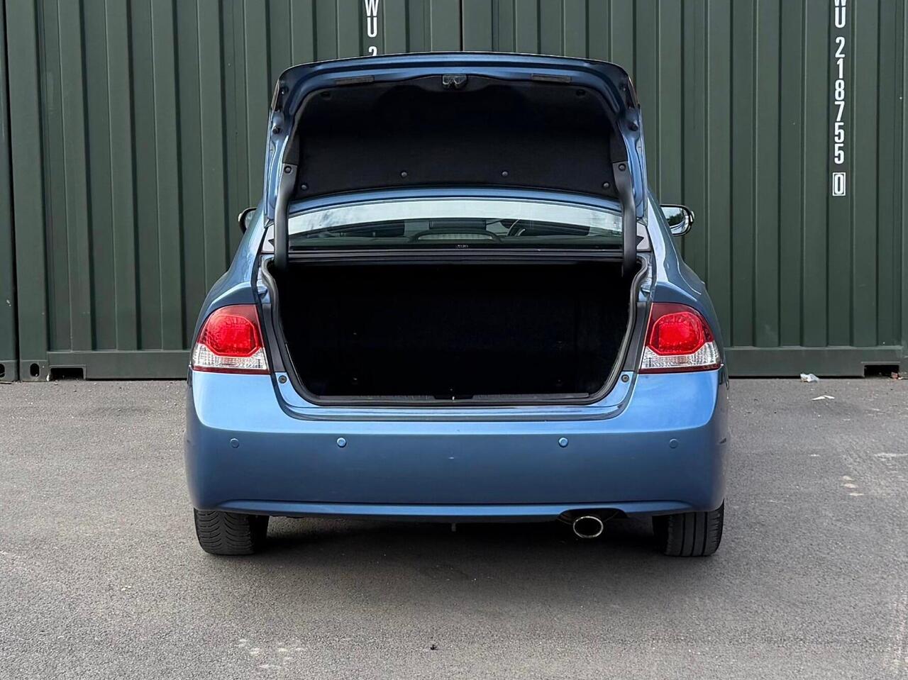 Honda Civic — photo 27