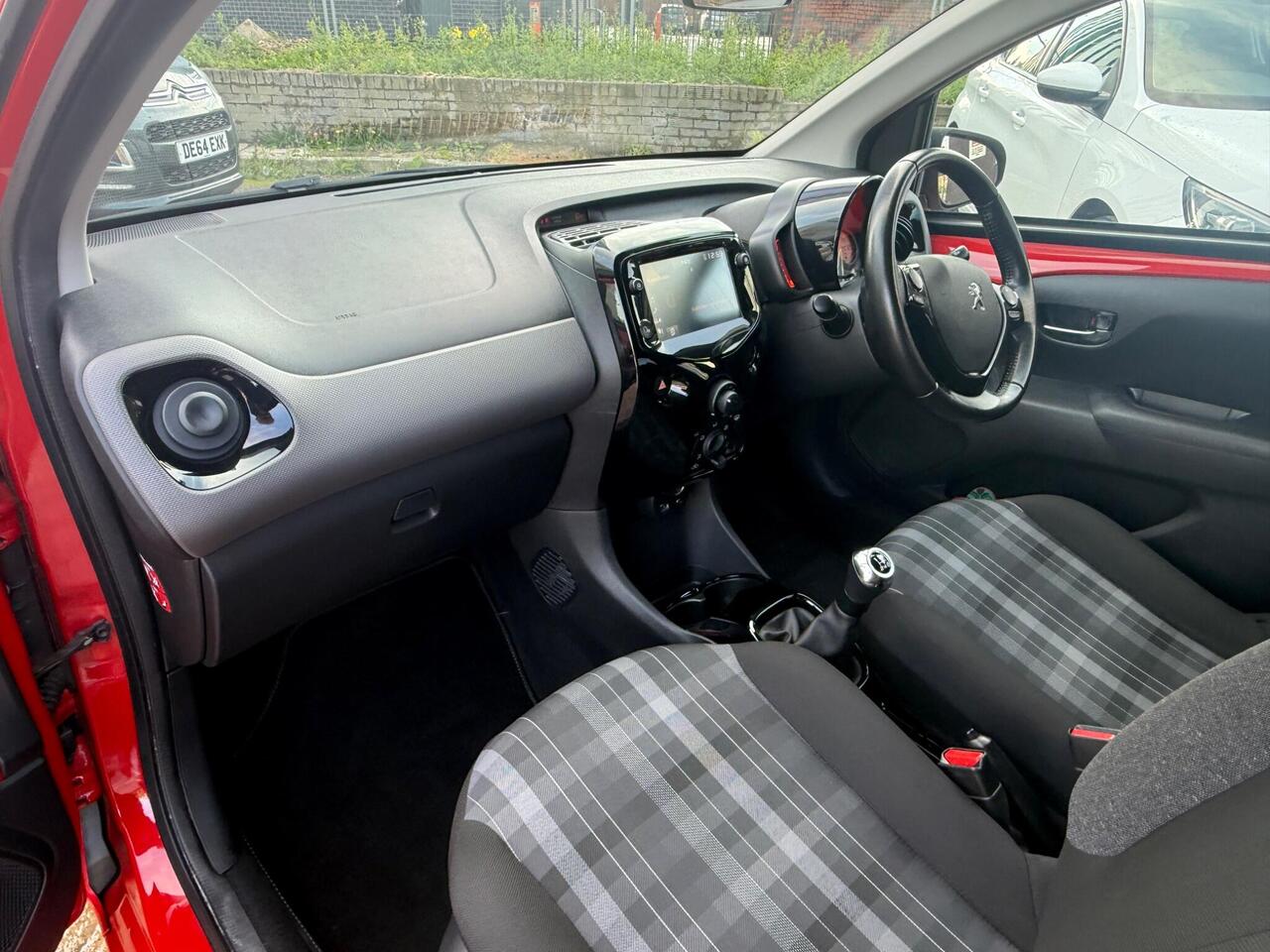 Peugeot 108 — photo 16