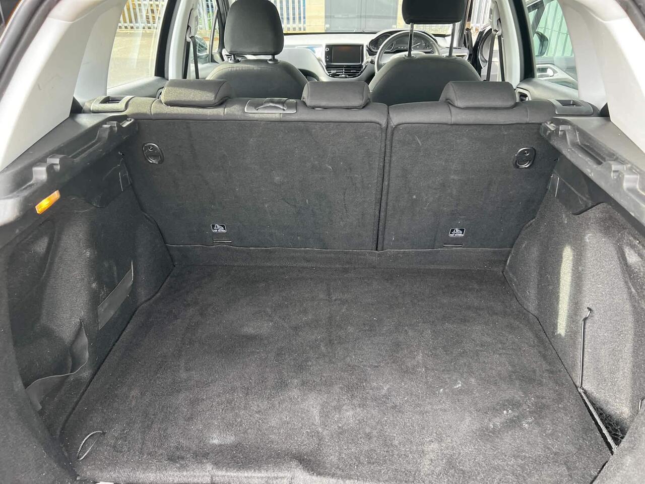 Peugeot 2008 — photo 18