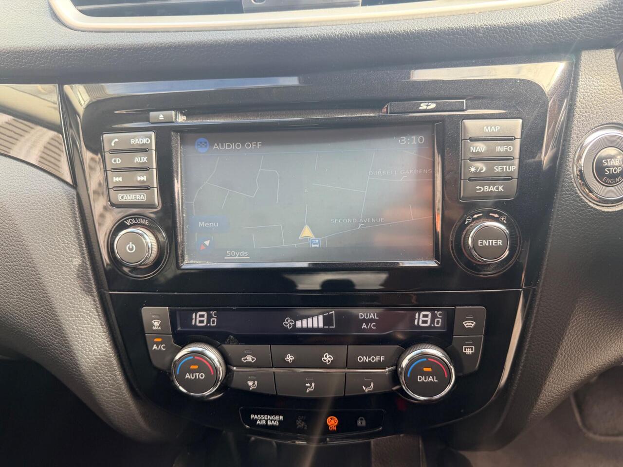 2014 Nissan Qashqai 1.6 dCi Tekna XTRON 2WD Euro 5 (s/s) 5dr, photo 19