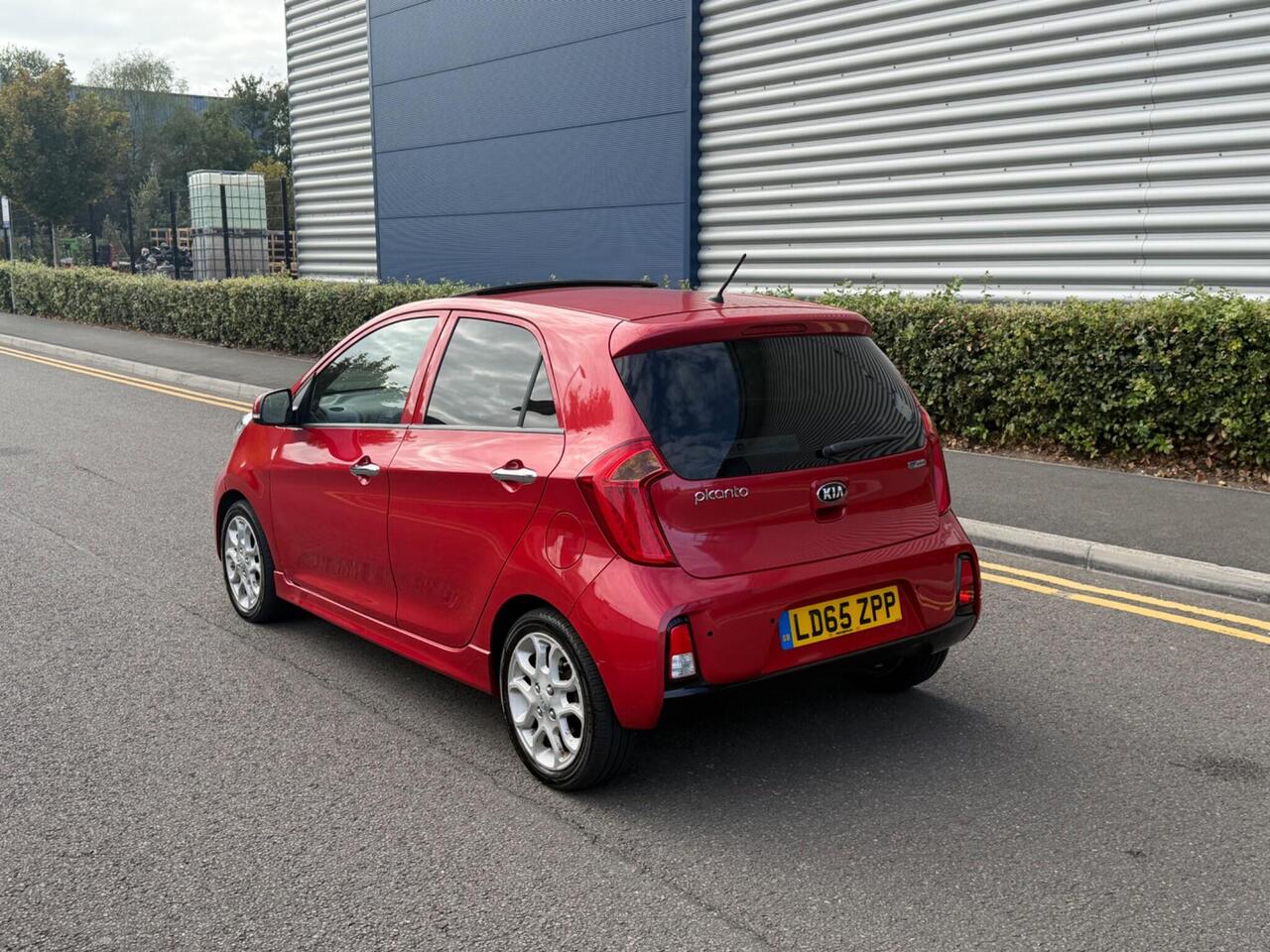 Kia Picanto — photo 15