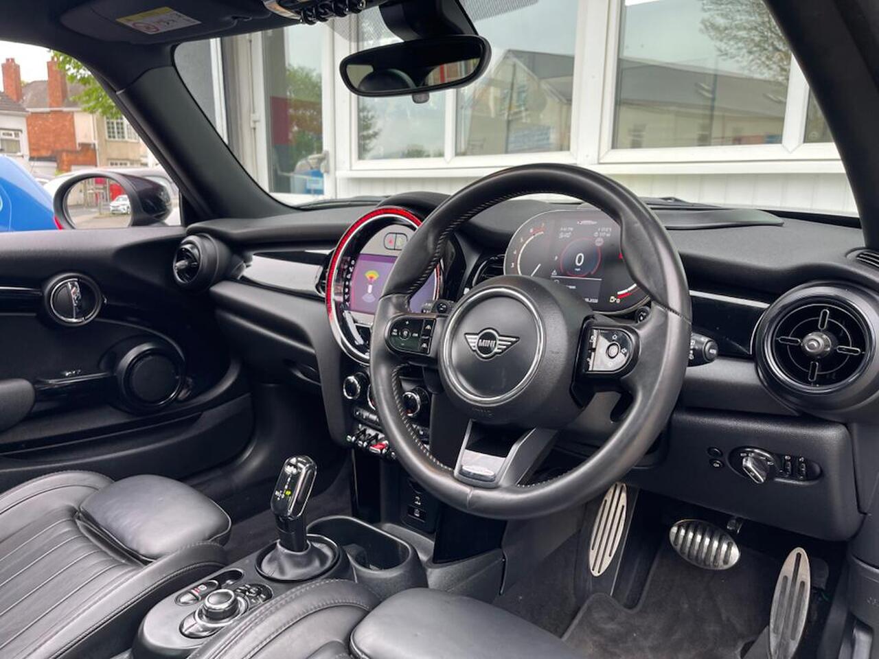 MINI Hatch — photo 12