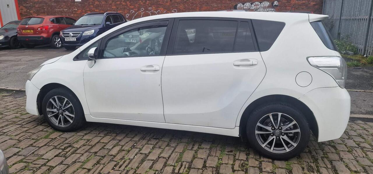 Toyota Verso — photo 4
