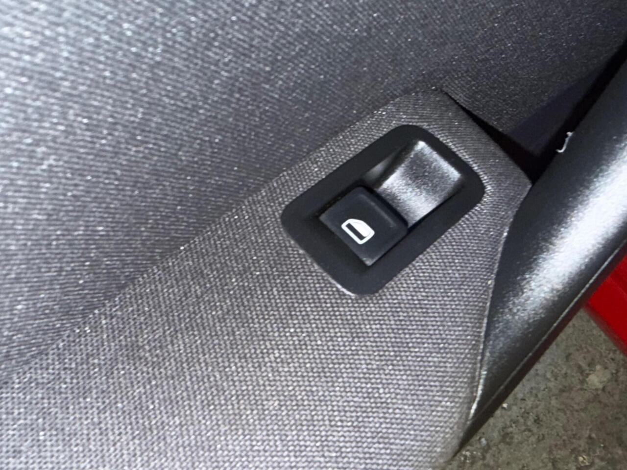 Volkswagen Polo — photo 22