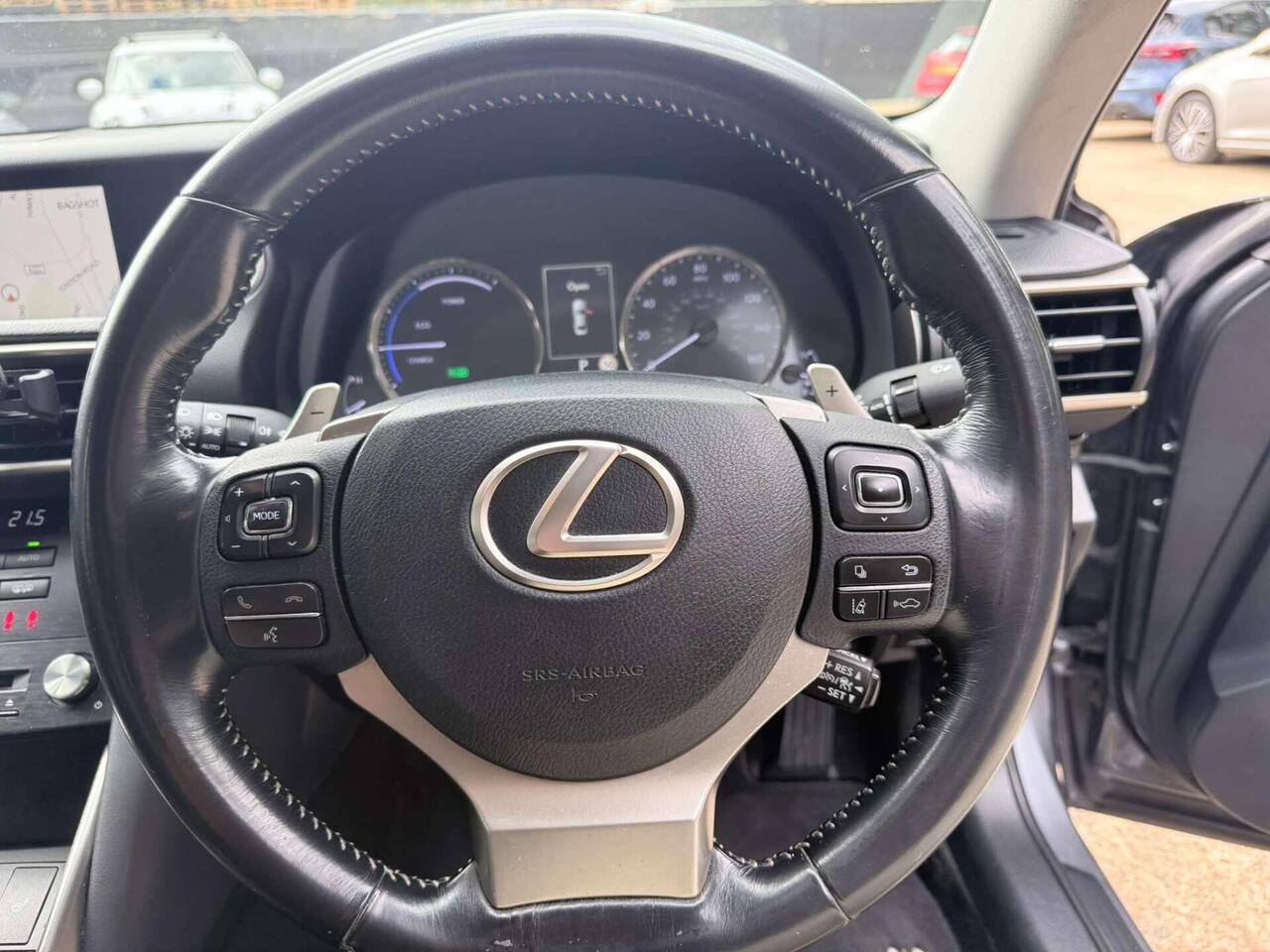 Lexus IS — photo 24