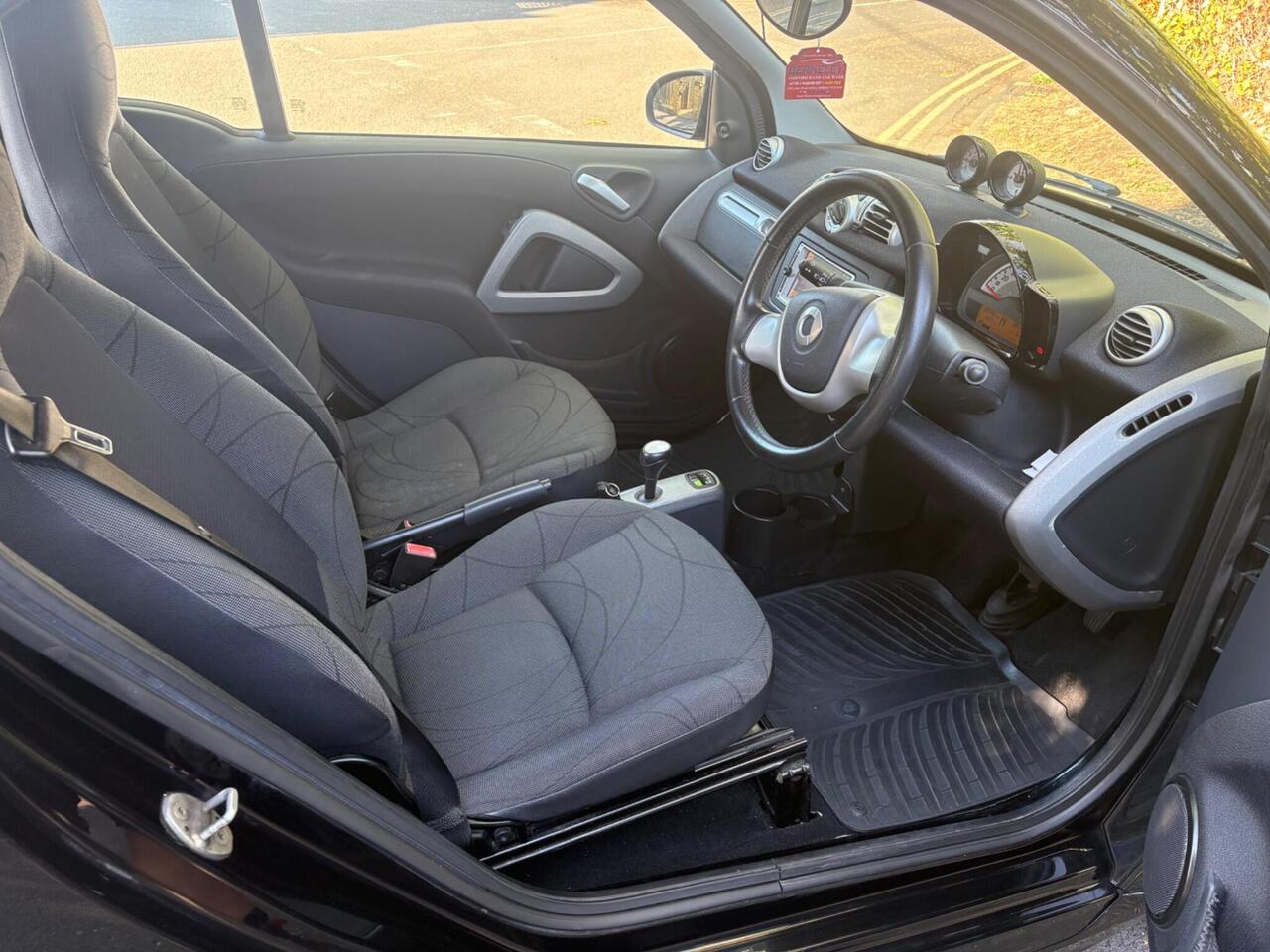 Smart fortwo — photo 17