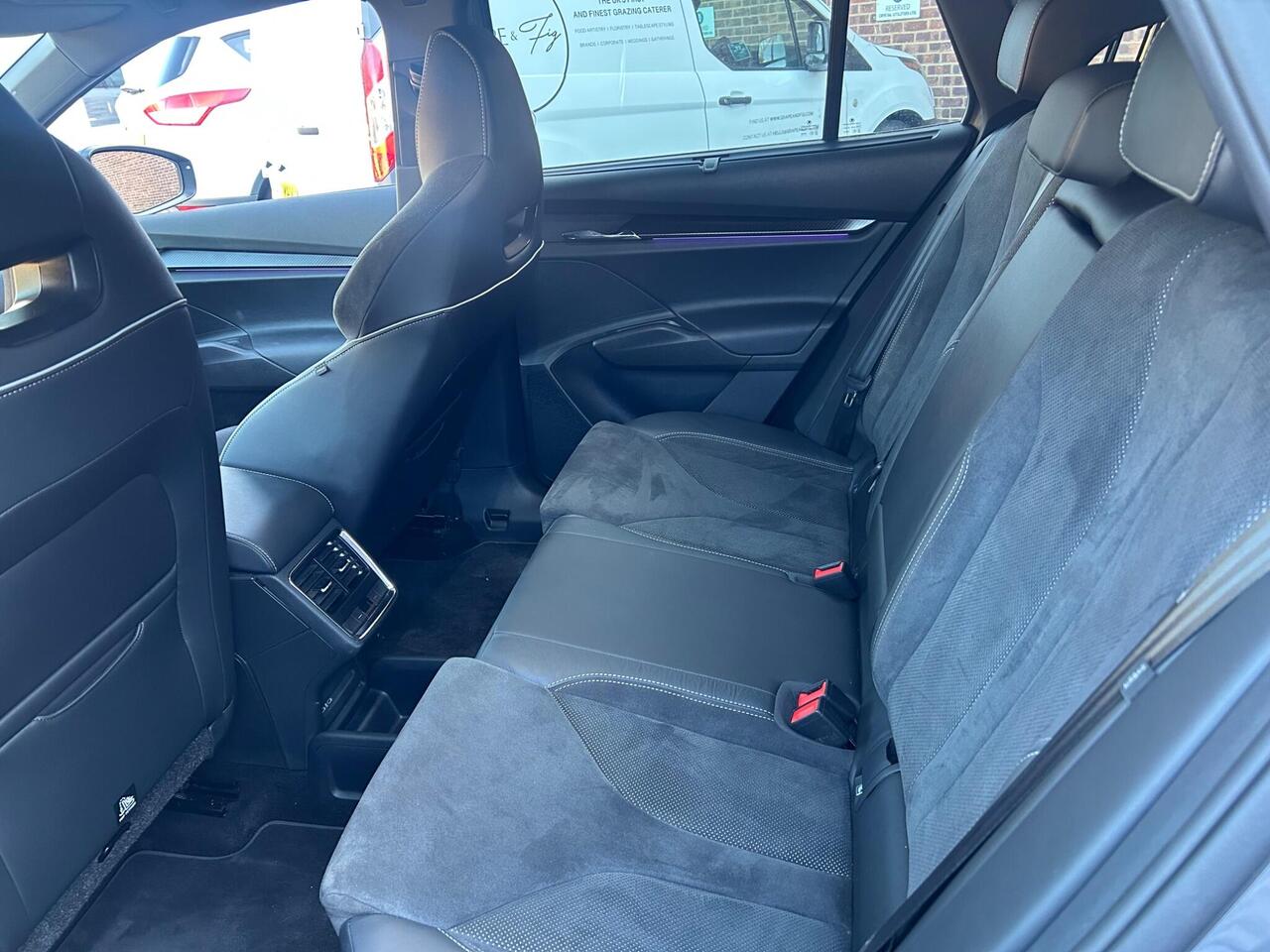 Skoda Enyaq — photo 11