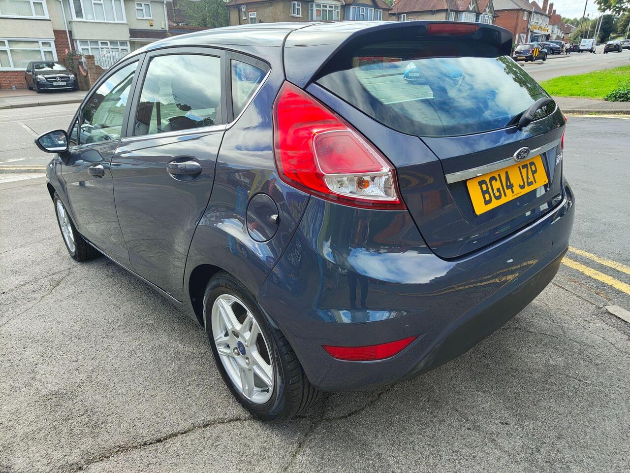Ford Fiesta — photo 8