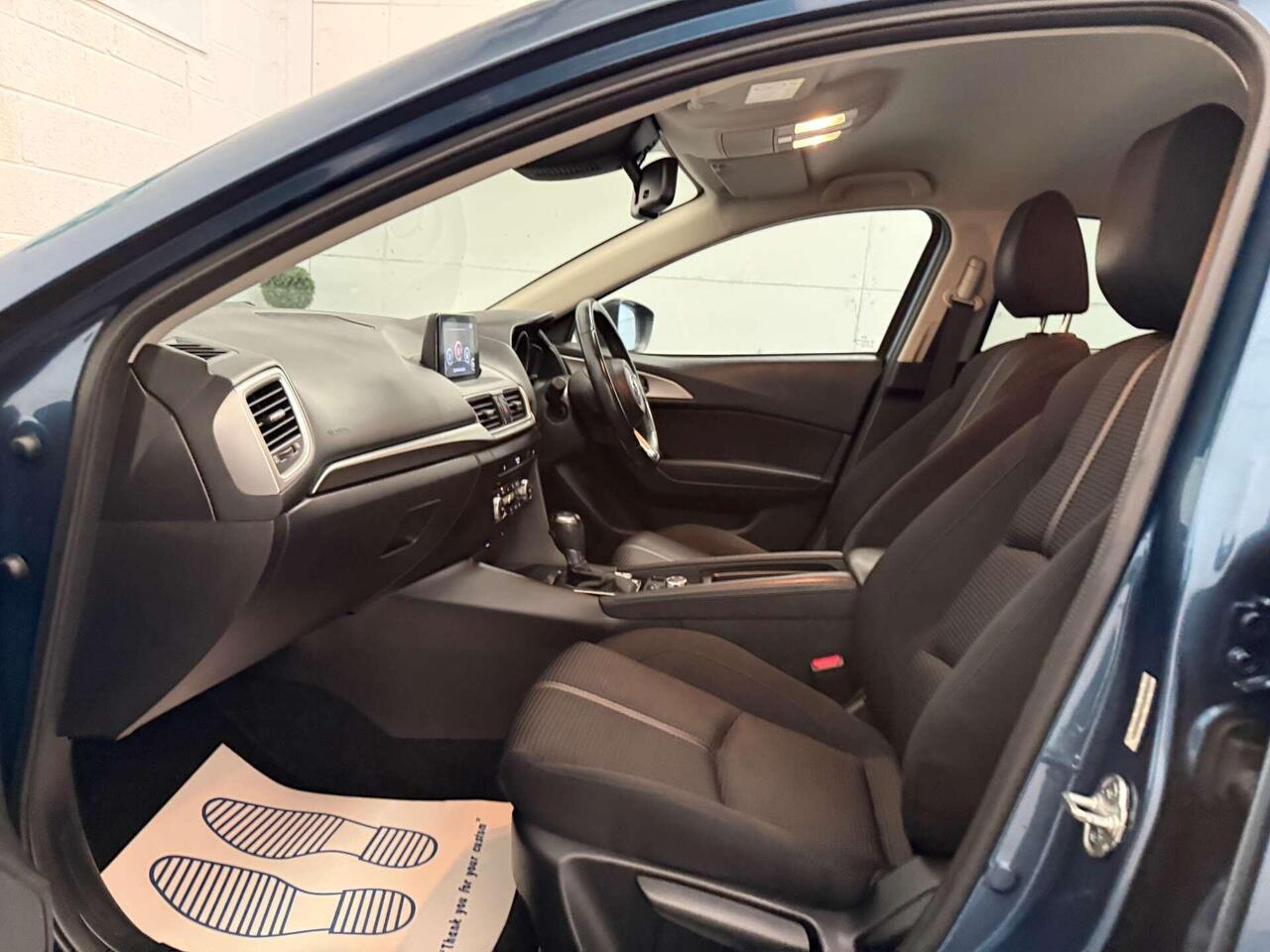 Mazda Mazda3 — photo 43