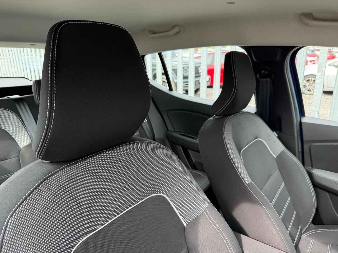 Dacia Sandero — photo 24