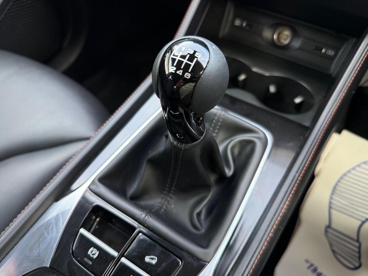 MG MG HS — photo 18