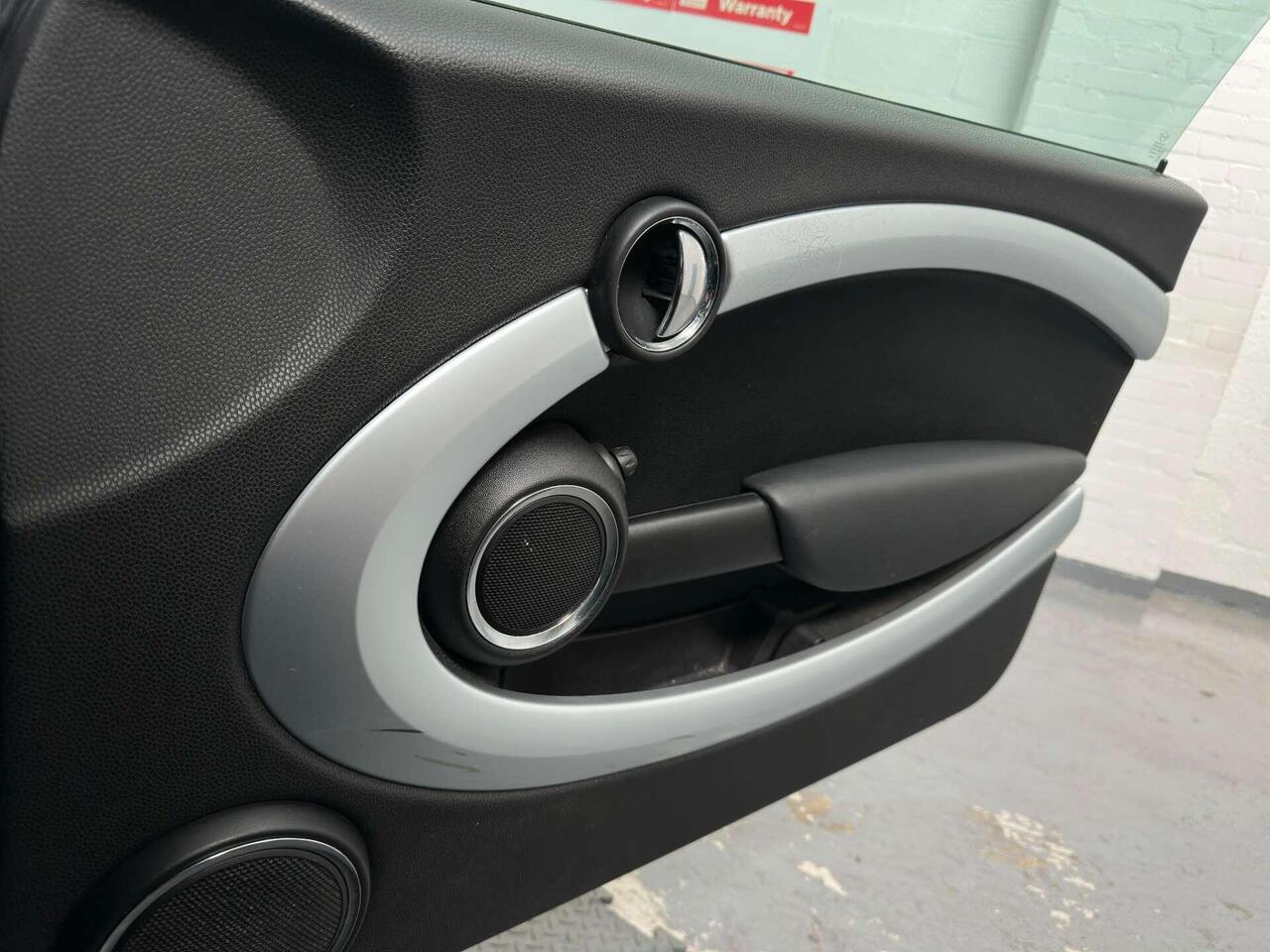 MINI Hatch — photo 15