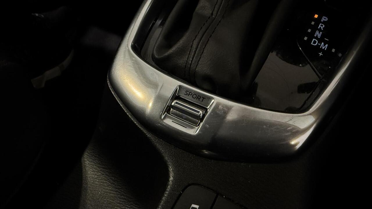 Mazda Mazda2 — photo 18