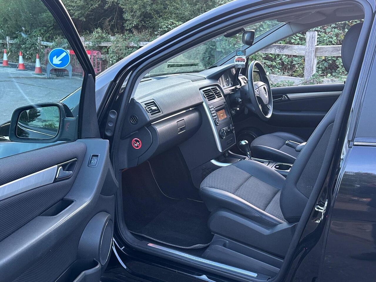 Mercedes-Benz B Class — photo 47