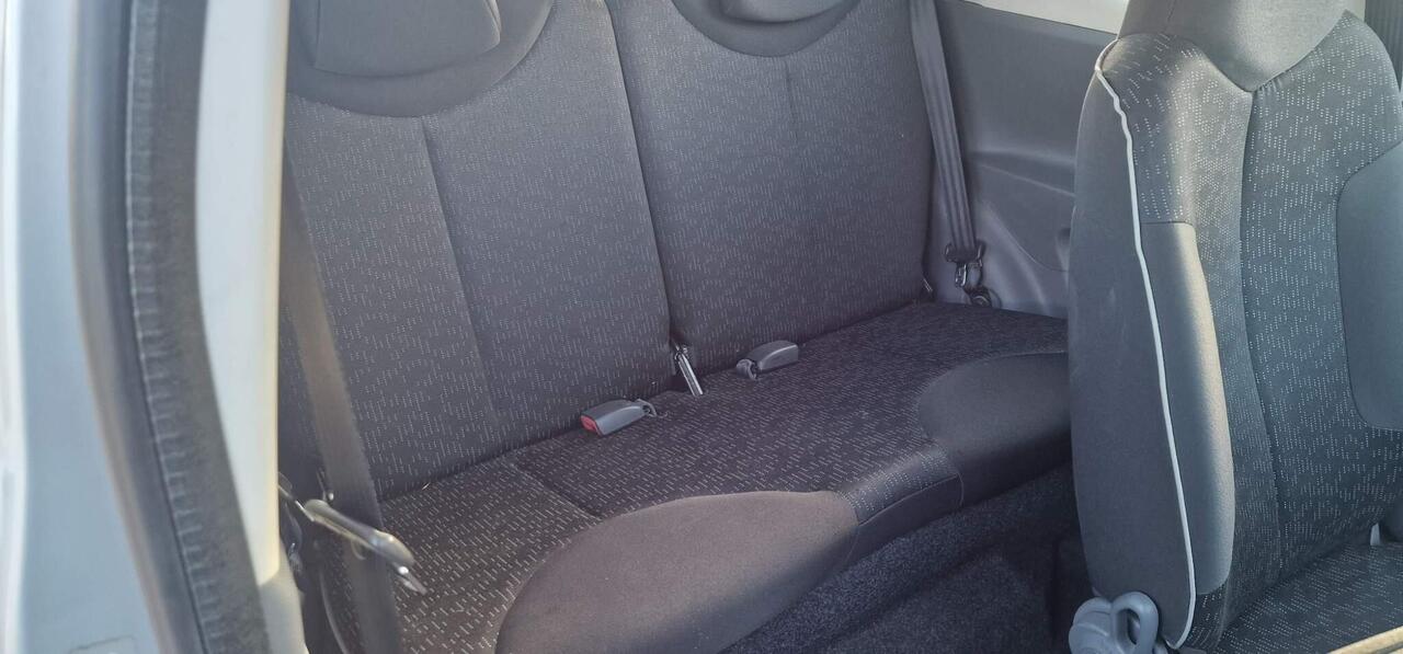 Peugeot 107 — photo 8
