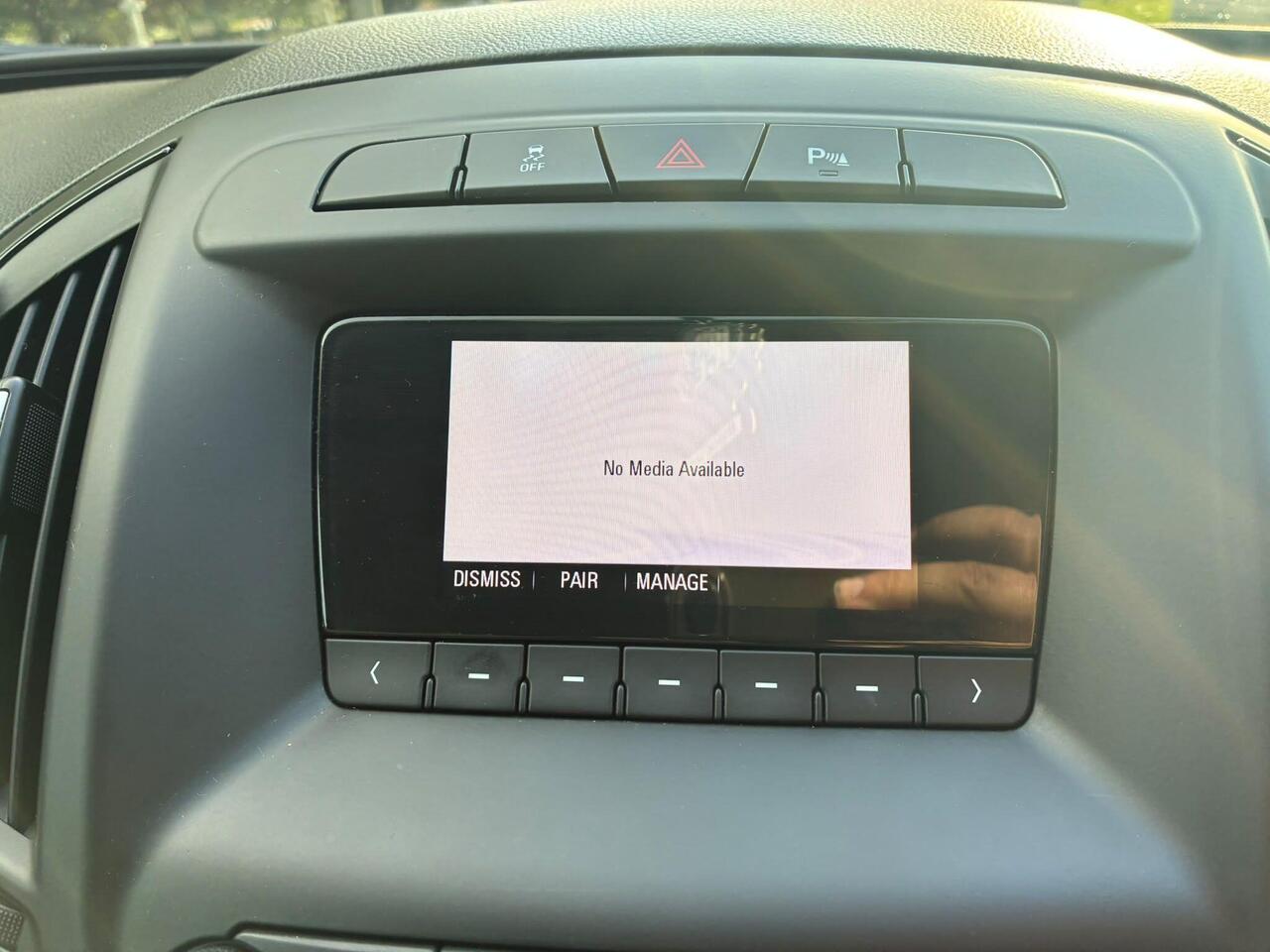Vauxhall Insignia — photo 38