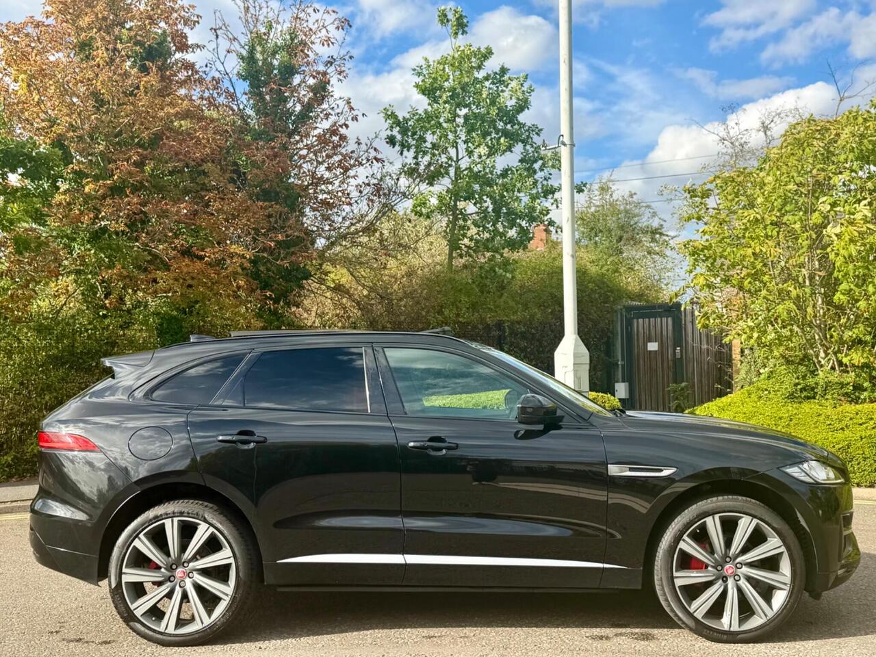 Jaguar F-PACE — photo 6