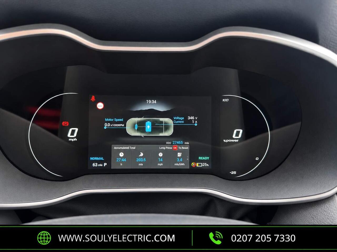 MG MG ZS — photo 11