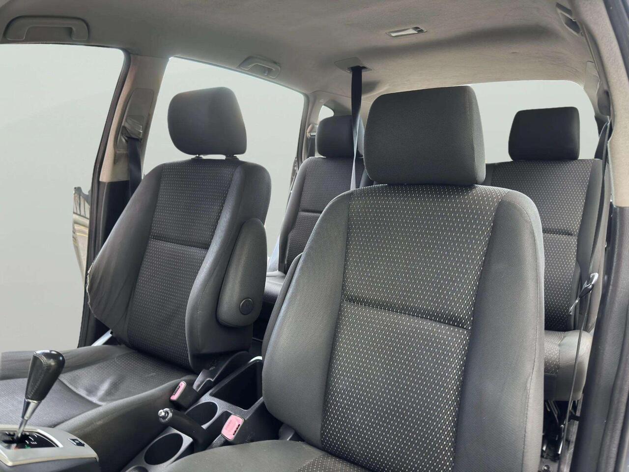 Toyota Corolla Verso — photo 59
