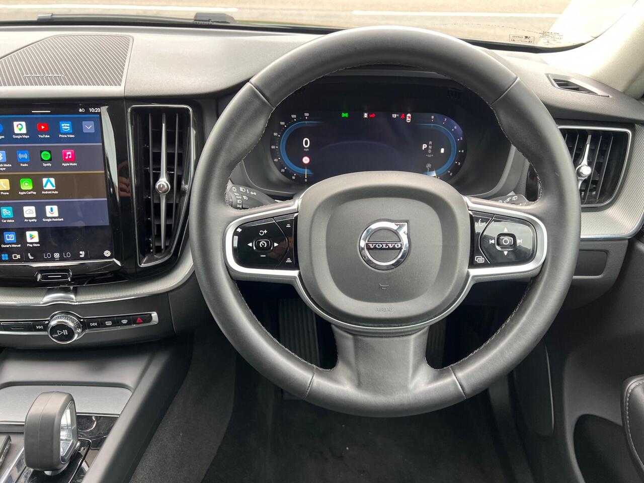 Volvo XC60 — photo 46
