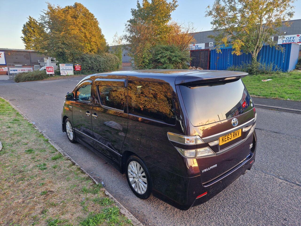 Toyota Vellfire — photo 4