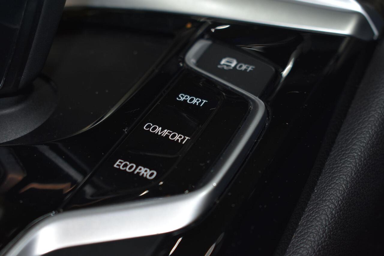 BMW 5 Series — photo 24
