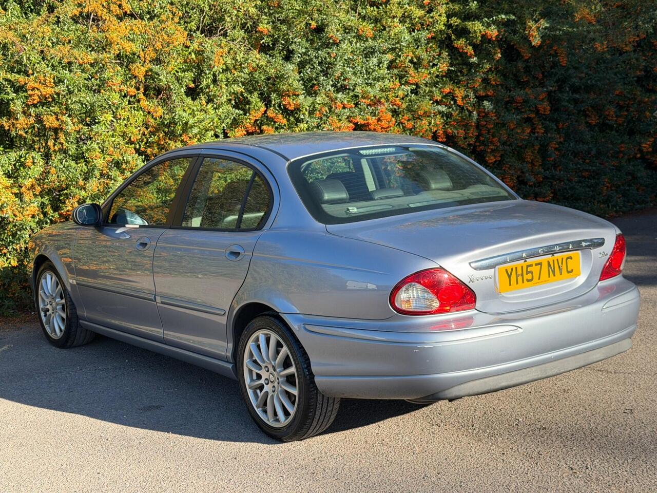 Jaguar X-Type — photo 6