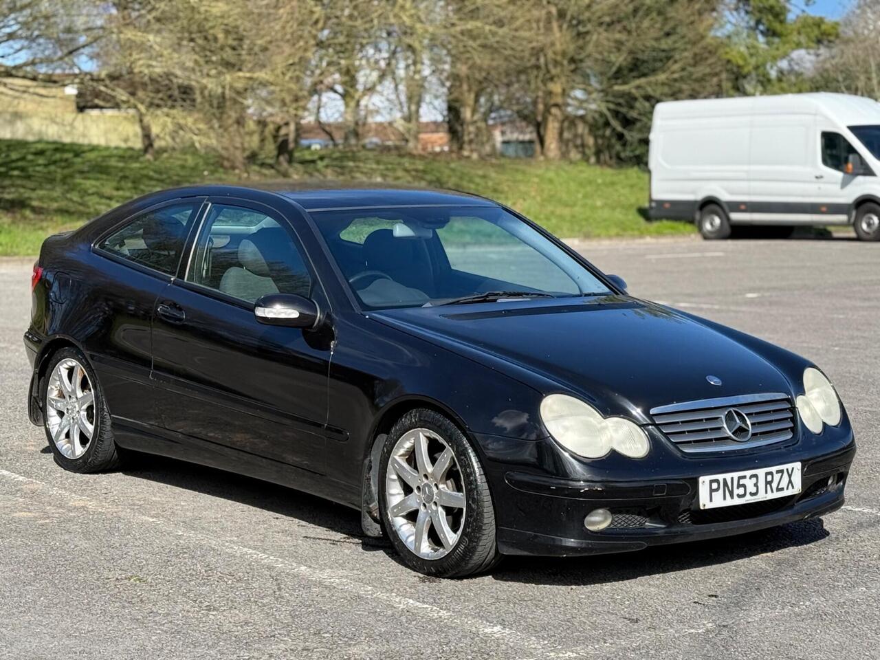 Mercedes-Benz C Class — photo 2