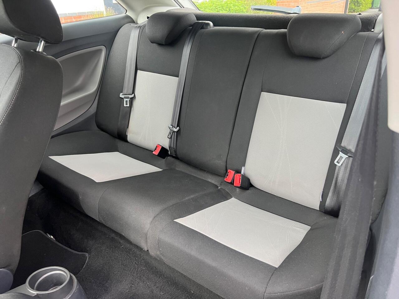 SEAT Ibiza — photo 13