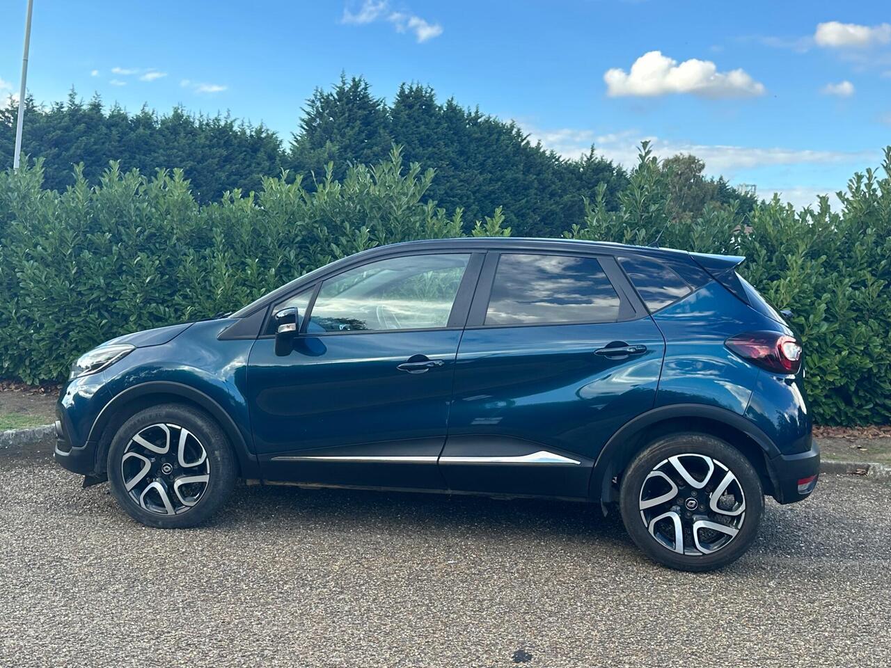 Renault Captur — photo 3