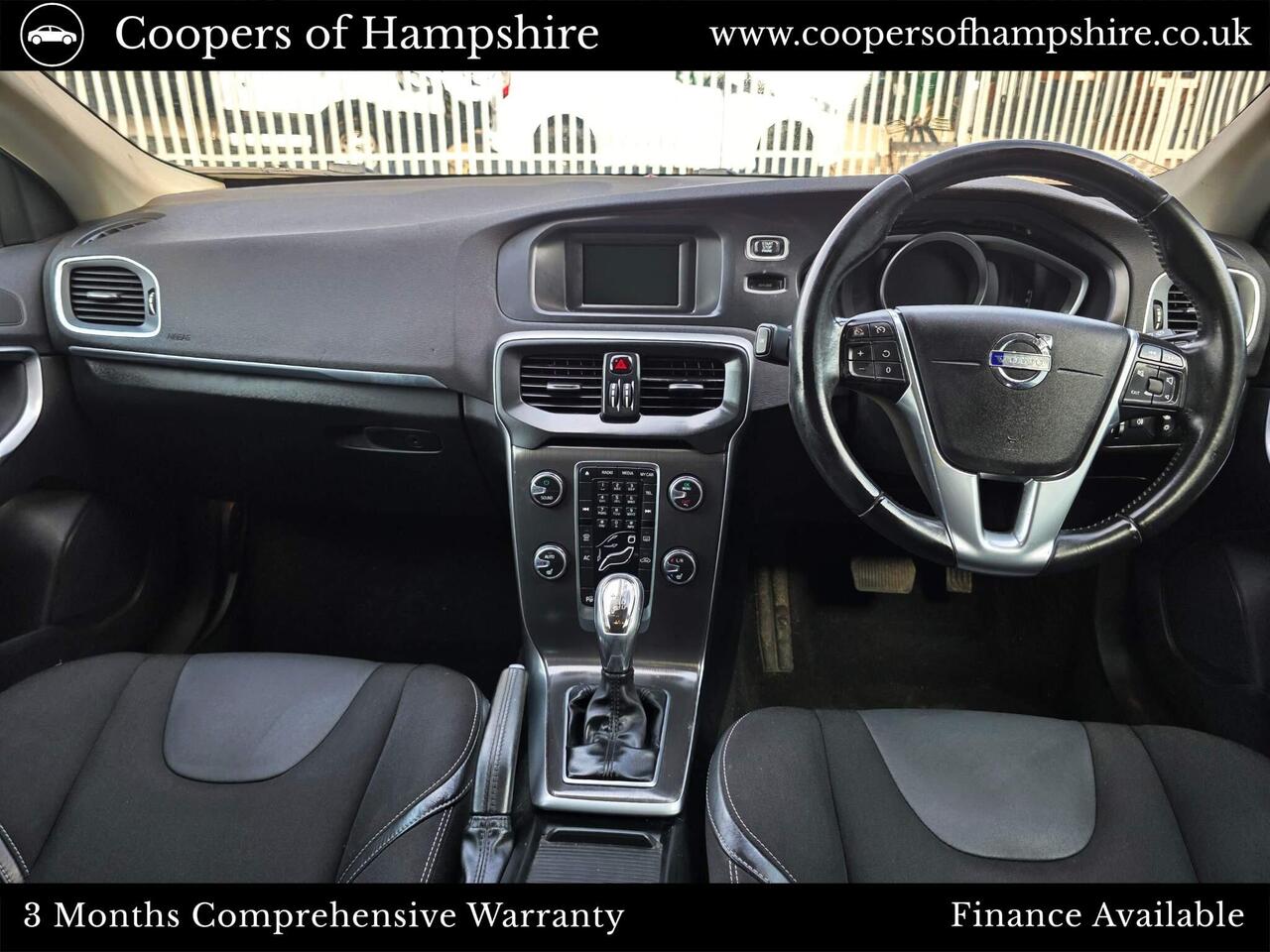 Volvo V40 — photo 4