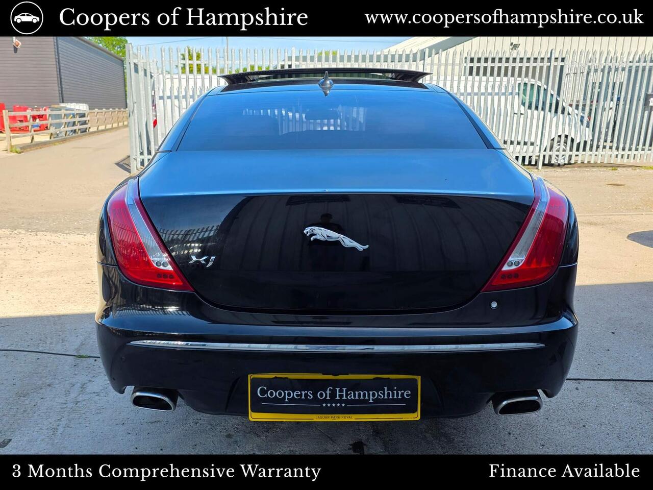 Jaguar XJ — photo 20