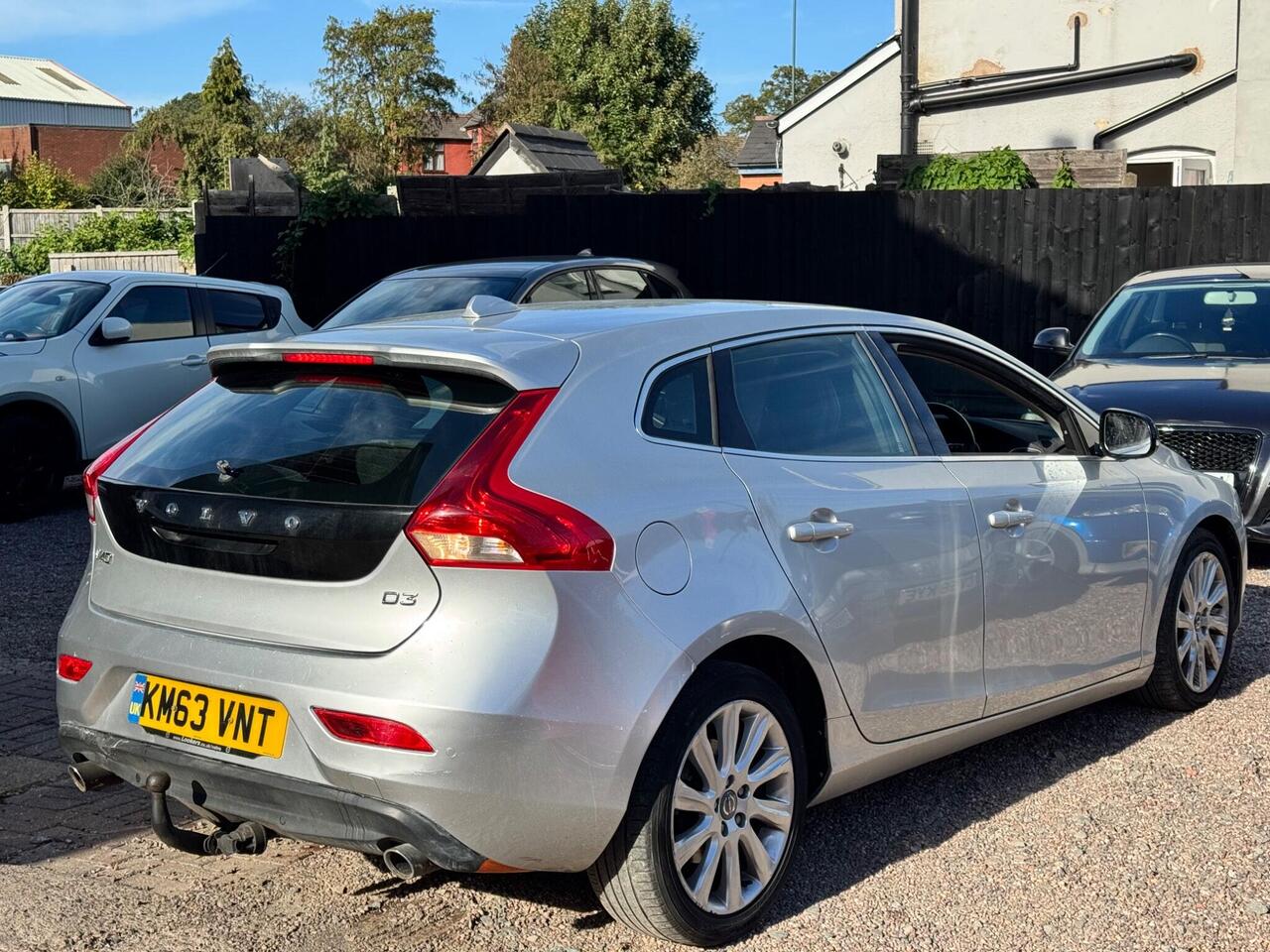 Volvo V40 — photo 6