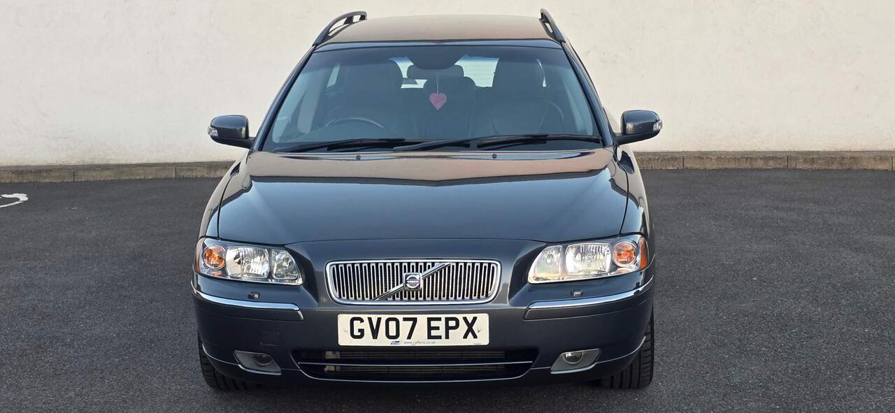 Volvo V70 — photo 8