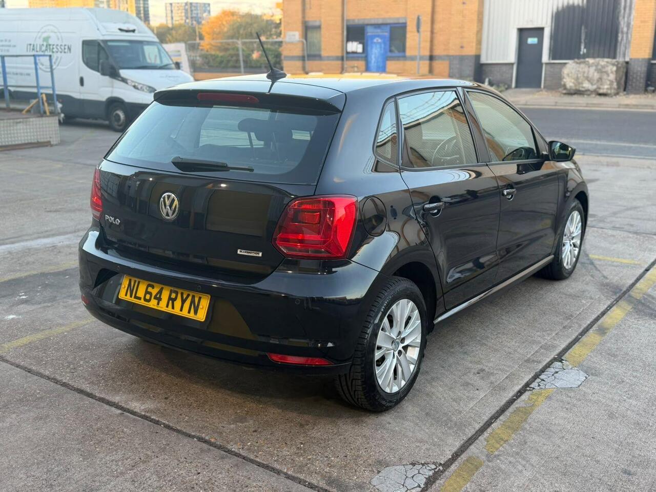 Volkswagen Polo — photo 3