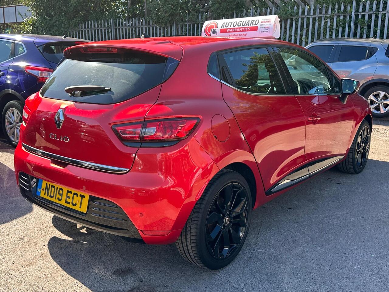 Renault Clio — photo 7