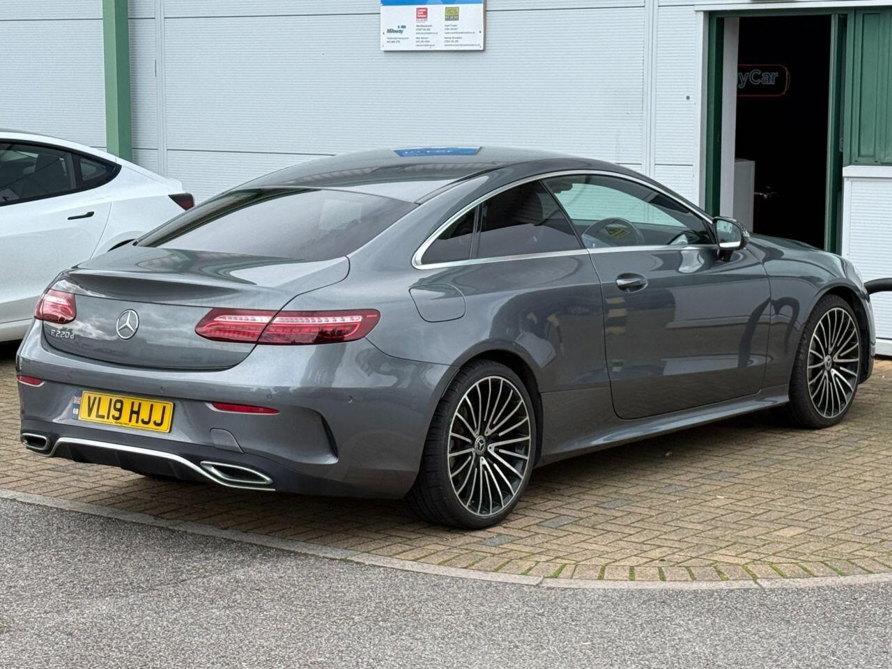 Mercedes-Benz E Class — photo 5