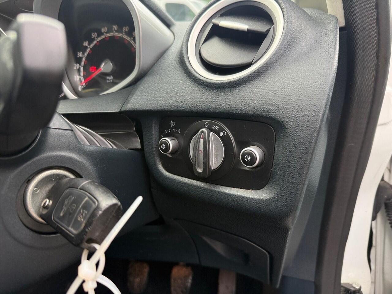 Ford Fiesta — photo 24
