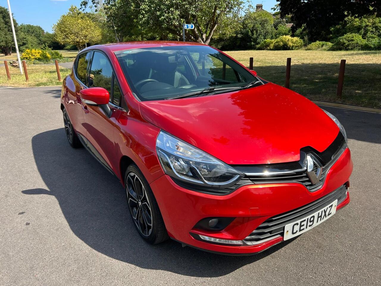 Renault Clio — photo 1