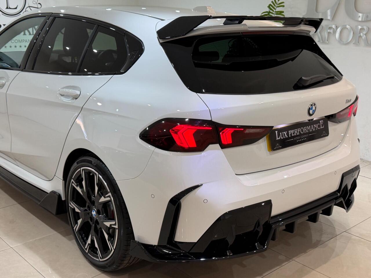 BMW 1 Series — photo 9